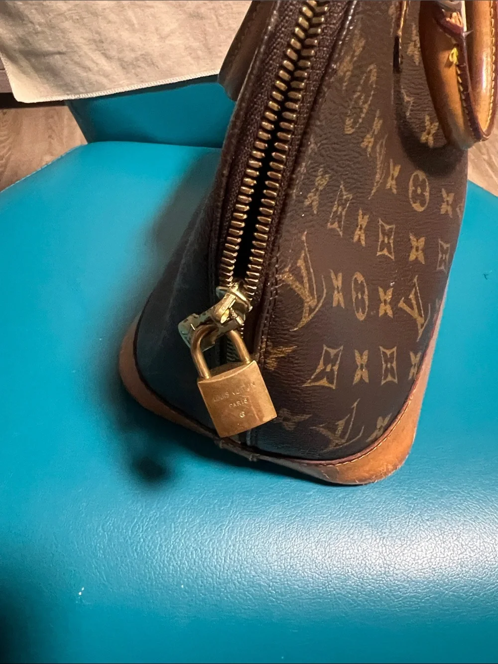 Louis Vuitton Monogram Canvas Key & Card Holder in Brown and Tan